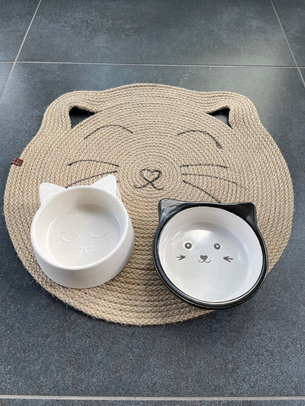 Cat Scratcher; Handmade Jute Cat Place Mat; Cat Scratching Mat; Environmental Friendly Cat Food Bowl Mat; Pet Basket; Cat Furniture