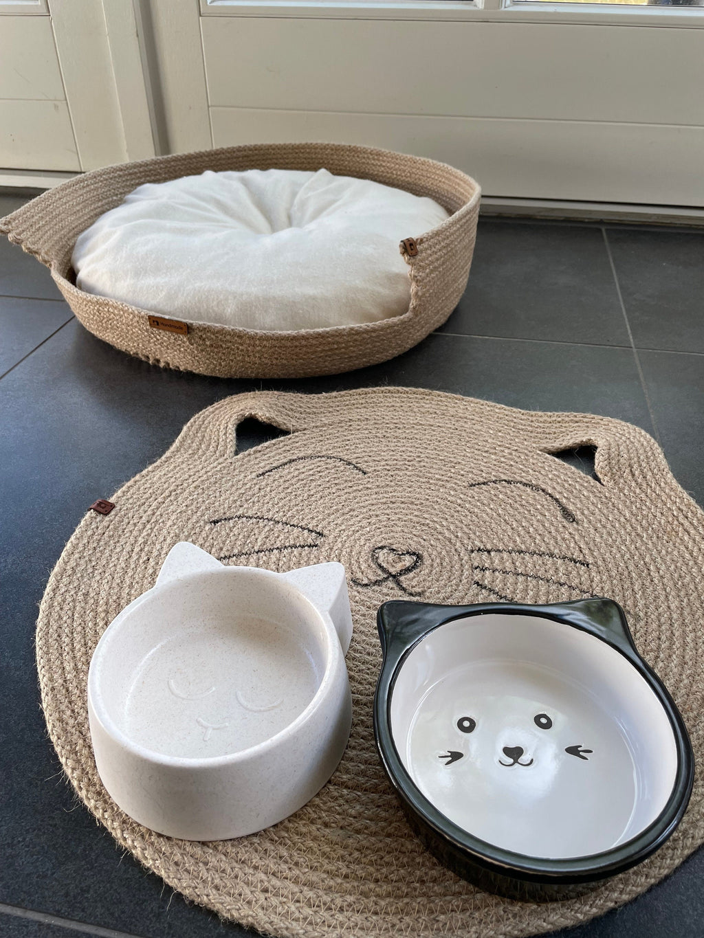 Cat Scratcher; Handmade Jute Cat Place Mat; Cat Scratching Mat; Environmental Friendly Cat Food Bowl Mat; Pet Basket; Cat Furniture