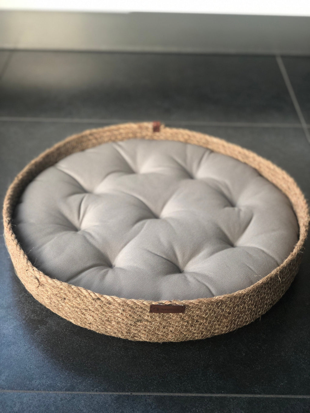 Cat and Dog Bed; Cat Dog Basket; Round Pet basket; Environmental Friendly Handmade Jute Cat & Dog Bed