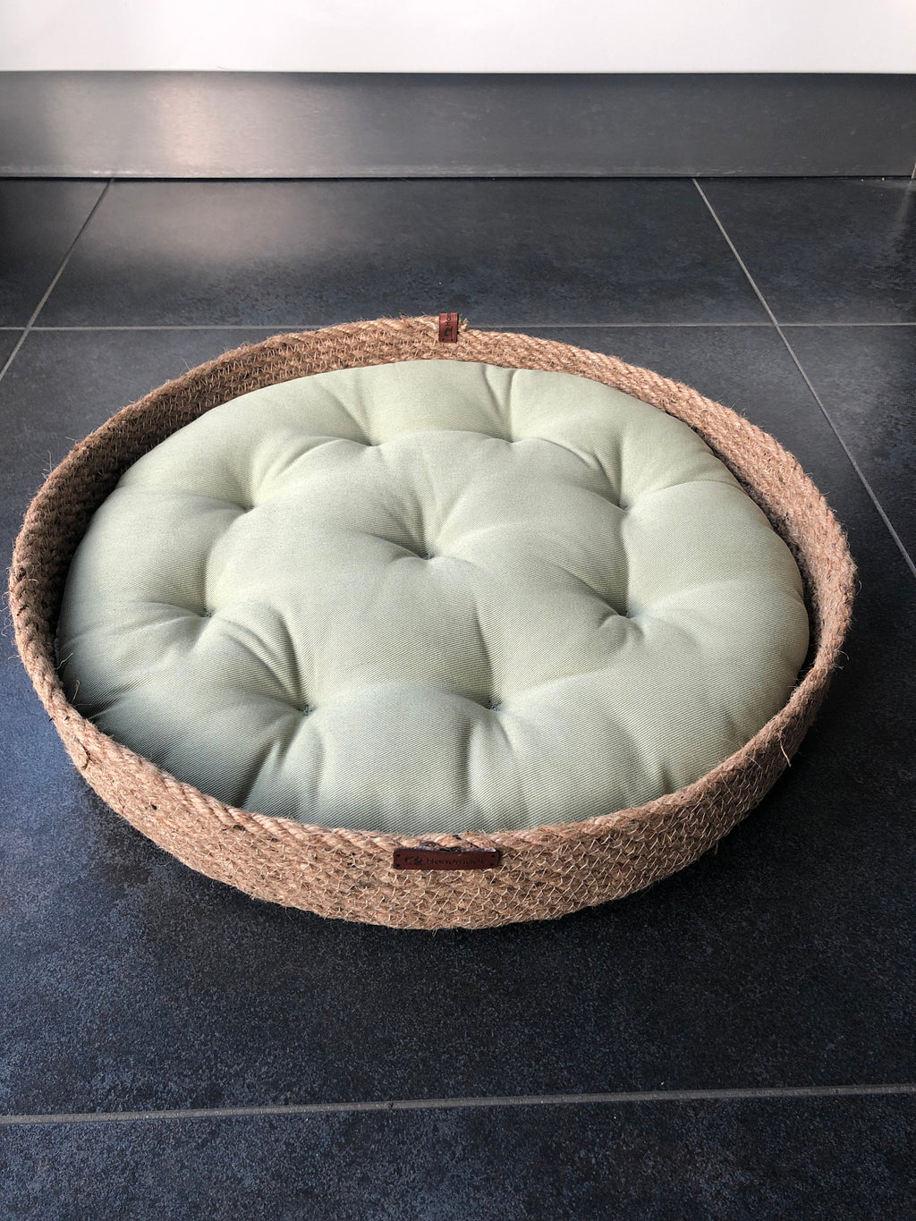 Cat and Dog Bed; Cat Dog Basket; Round Pet basket; Environmental Friendly Handmade Jute Cat & Dog Bed